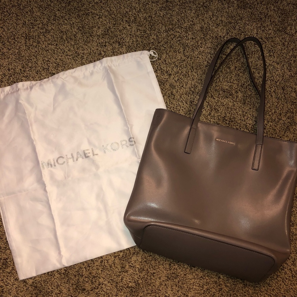 Michael Kors Large Emry Leather Tote